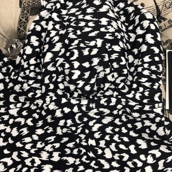 Island Escape Trendy H-Back Underwire Swim Top - Picture 7 of 9